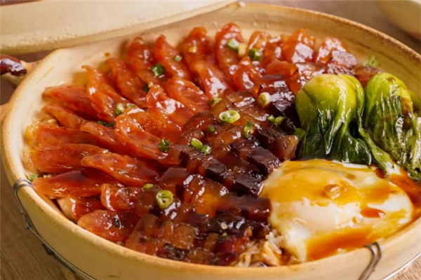 露露煲仔饭 露露煲仔饭