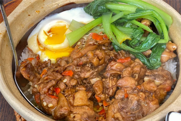 明伍煲仔饭