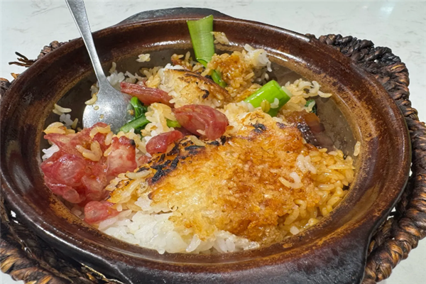 佳佳乐煲仔饭 佳佳乐煲仔饭