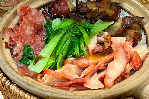 大超广式煲仔饭 大超广式煲仔饭