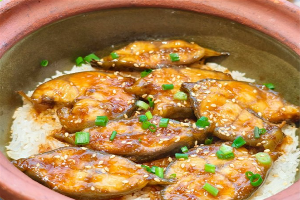 翻寻味煲仔饭 翻寻味煲仔饭