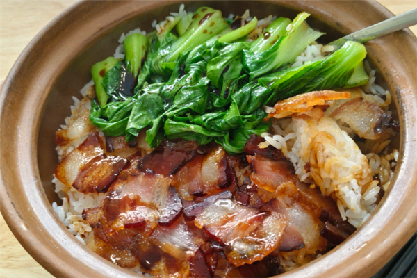 大超广式煲仔饭 大超广式煲仔饭