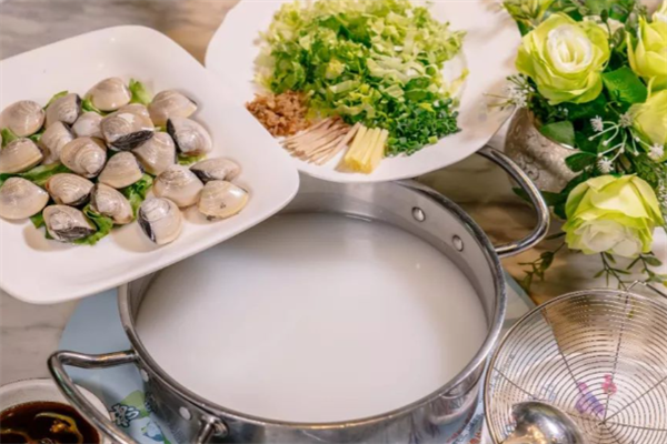 卢记粥道粥底火锅 卢记粥道粥底火锅