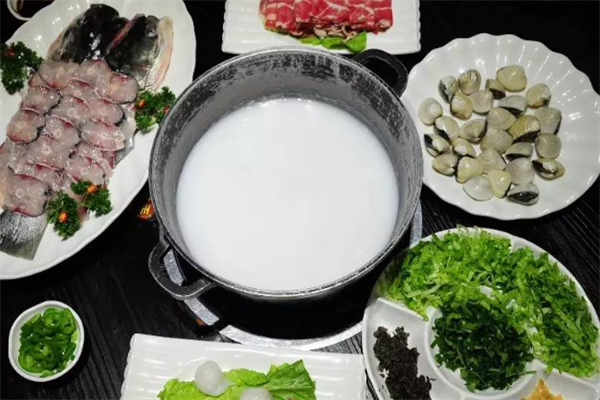 卢记粥道粥底火锅 卢记粥道粥底火锅