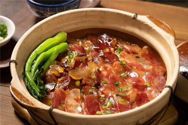 嘉鸿记煲仔饭 嘉鸿记煲仔饭