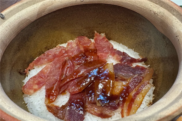 蒙记煲仔饭