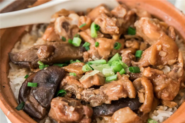 顺味煲仔饭 顺味煲仔饭