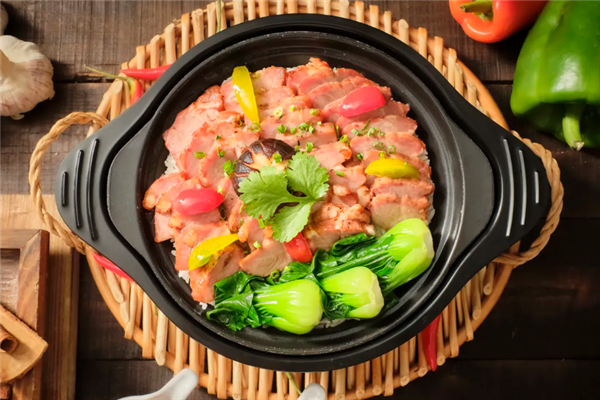 顺客源煲仔饭 顺客源煲仔饭