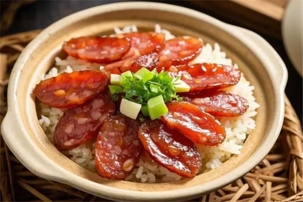 馐涎煲仔饭 馐涎煲仔饭