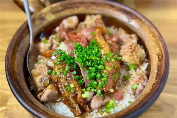 舒心炭火煲仔饭 舒心炭火煲仔饭
