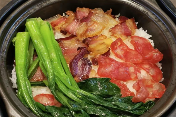 阿梅香煲仔饭 阿梅香煲仔饭