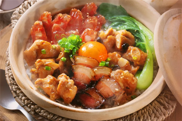 火大大煲仔饭 火大大煲仔饭