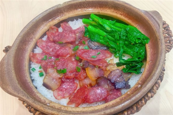 渔港煲仔饭 渔港煲仔饭