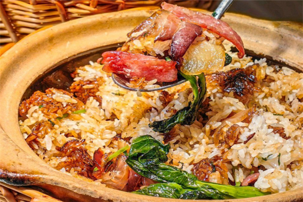 睿诺煲仔饭 睿诺煲仔饭