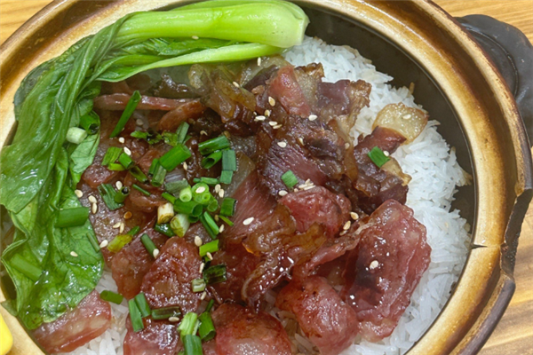 黄特家广式煲仔饭 黄特家广式煲仔饭