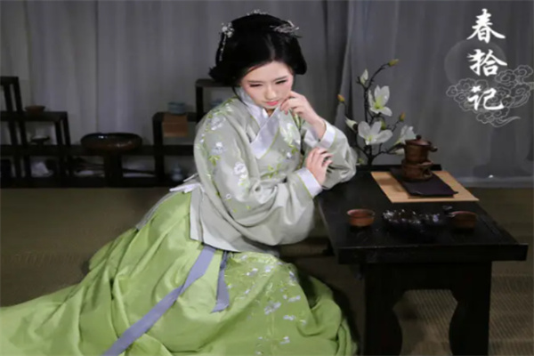 春拾记汉服 春拾记汉服