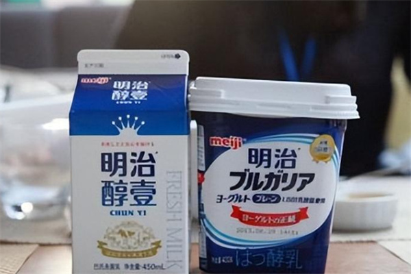 明治牛奶 明治牛奶