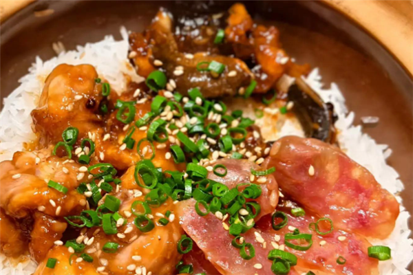 万家煲仔饭 万家煲仔饭