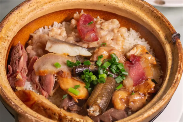 渝小煲特色煲仔饭 渝小煲特色煲仔饭