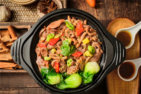 缘味石磨拉肠煲仔饭 缘味石磨拉肠煲仔饭
