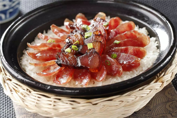 浪恰煲仔饭 浪恰煲仔饭