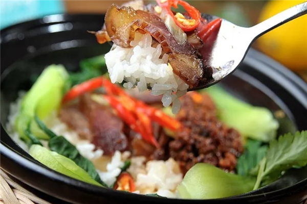享煲轩煲仔饭 享煲轩煲仔饭