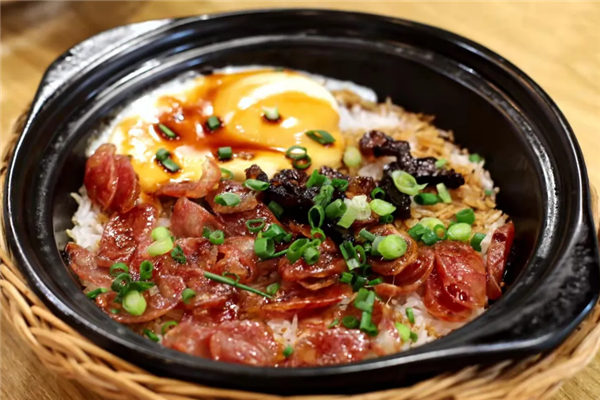 苏塘煲仔饭 苏塘煲仔饭