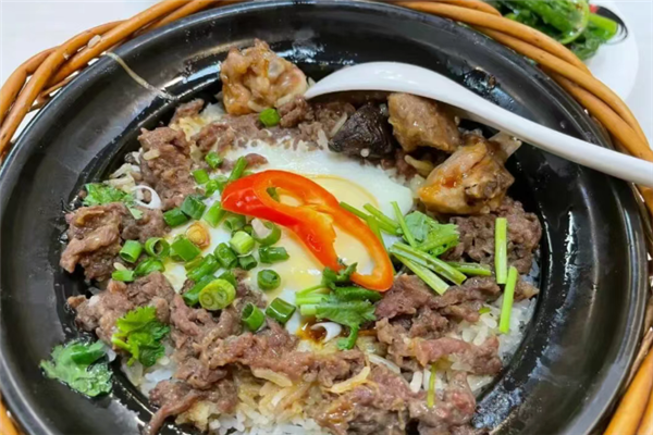 香十里煲仔饭 香十里煲仔饭