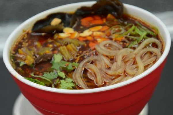 湘川风砂锅土豆粉米线 湘川风砂锅土豆粉米线