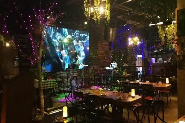 四季坊音乐餐厅