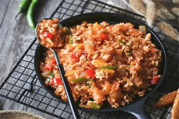 小块头易拉罐茶油炒饭 小块头易拉罐茶油炒饭