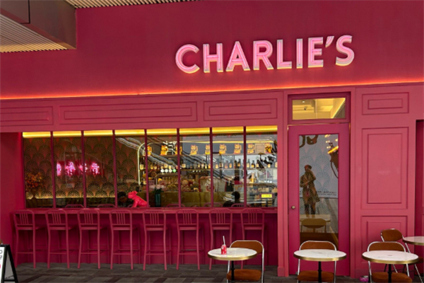 粉红汉堡charles 粉红汉堡charles