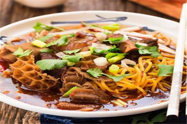 襄王府牛杂面
