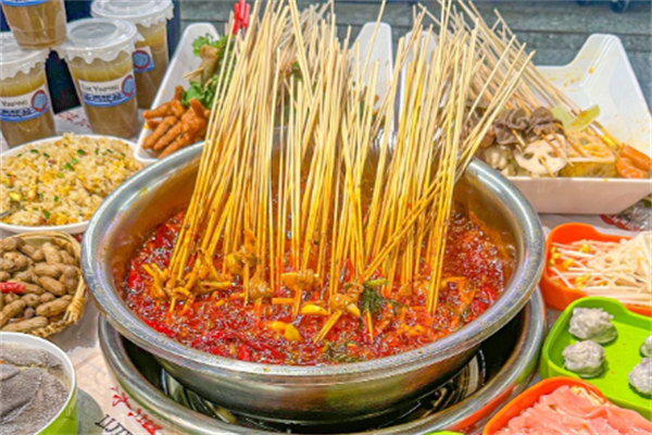 辣尚串串香