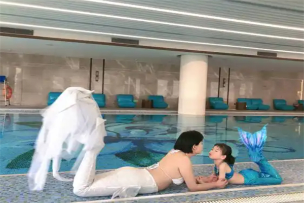 潜羽美人鱼游泳培训 潜羽美人鱼游泳培训