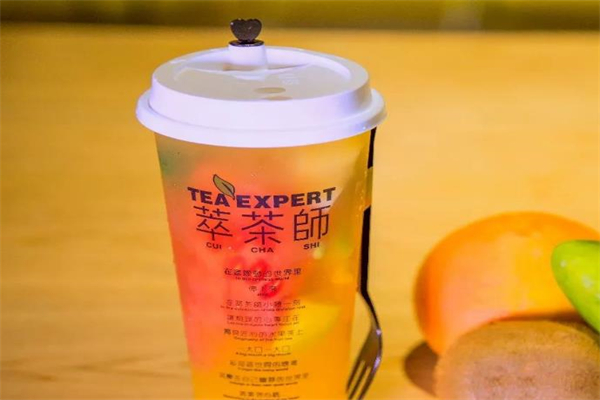 萃果师茶饮加盟