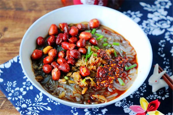 麻太吉鲜香酸辣粉