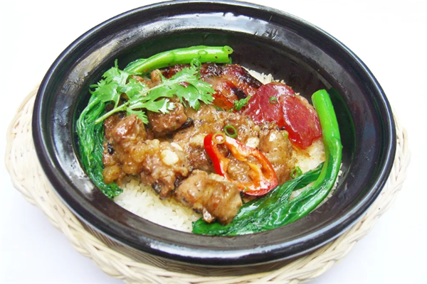 广客煲仔饭 广客煲仔饭