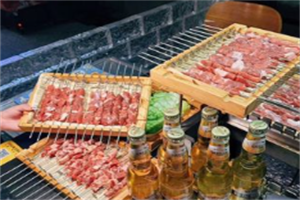 油闹闹烧串酒场 油闹闹烧串酒场