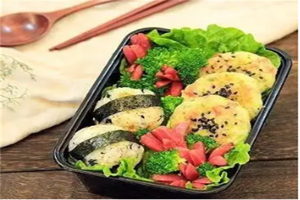 小琳琳饭团便当加盟