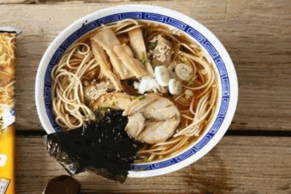 伊流骨汤面