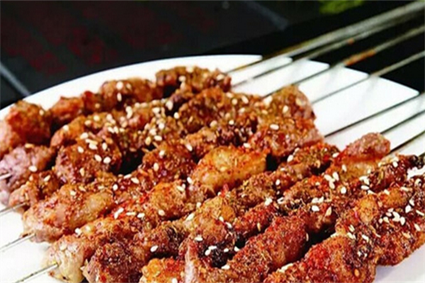小哥哥烤的串