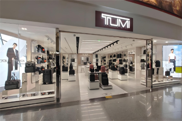 Tumi箱包