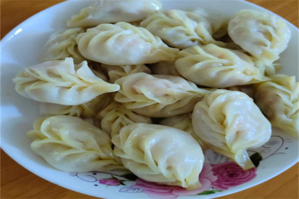 今早六点早餐