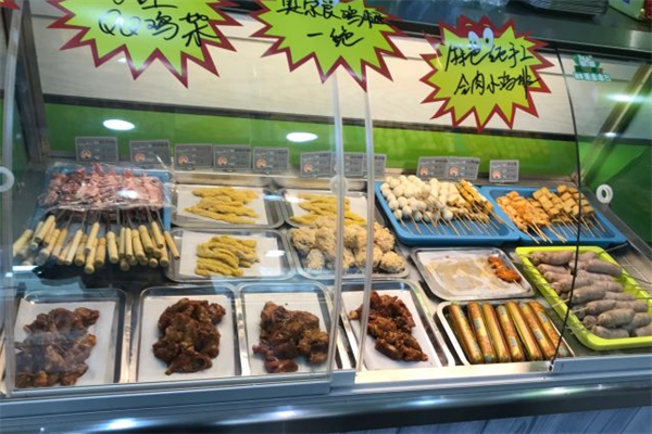 网红来了鲜果串串吧