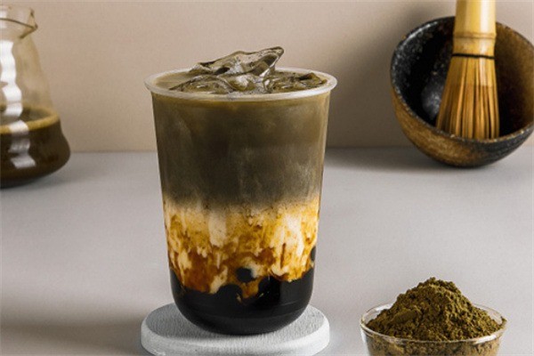 八月的茶奶茶