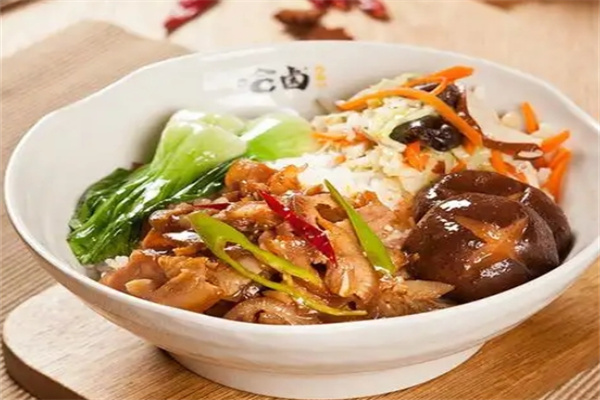 唐小馋卤汁拌饭
