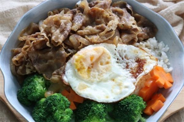 云海町肥牛饭