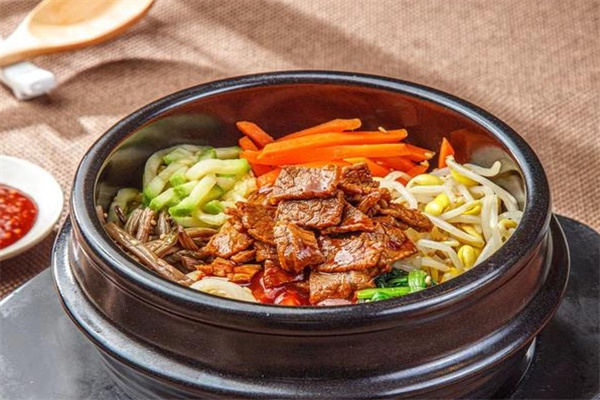 小寨石锅拌饭加盟