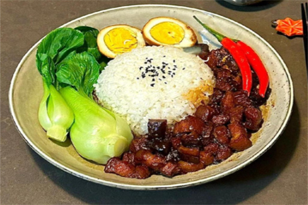 珍馔煲仔饭卤肉饭 珍馔煲仔饭卤肉饭